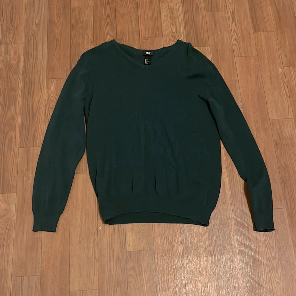 H&M v neck sweater